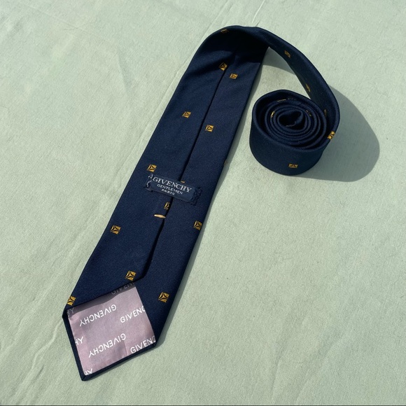Vintage Givenchy Neck Tie - Picture 7 of 7
